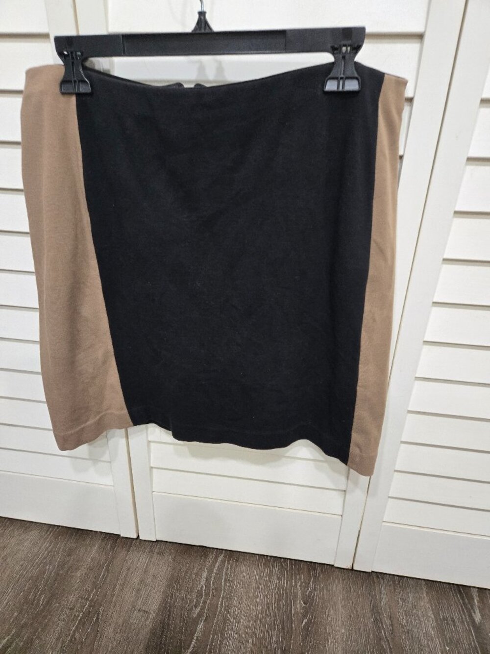 Skirt color block, Ann Taylor, Size 10 Very Stretchy so size 12 will work